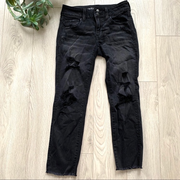 AE- Black Distressed Ripped Jegging - Picture 1 of 7